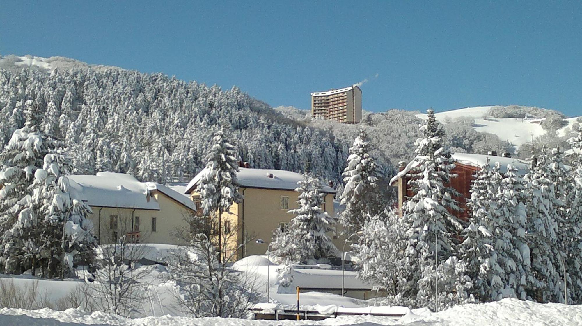 Albergo Corradetti Castel Di Sangro Exterior foto
