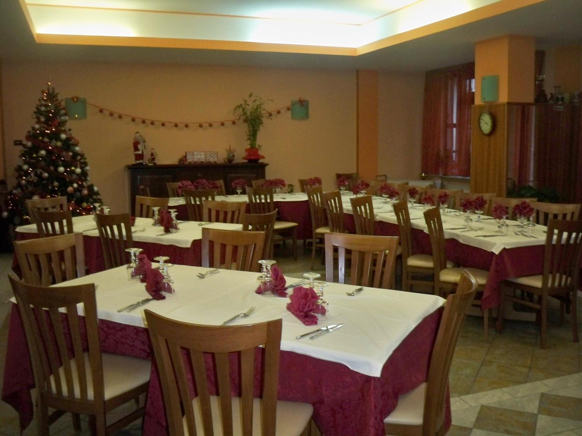 Albergo Corradetti Castel Di Sangro Exterior foto